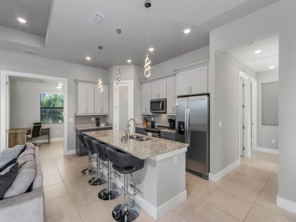 Cape Coral Home 1024246