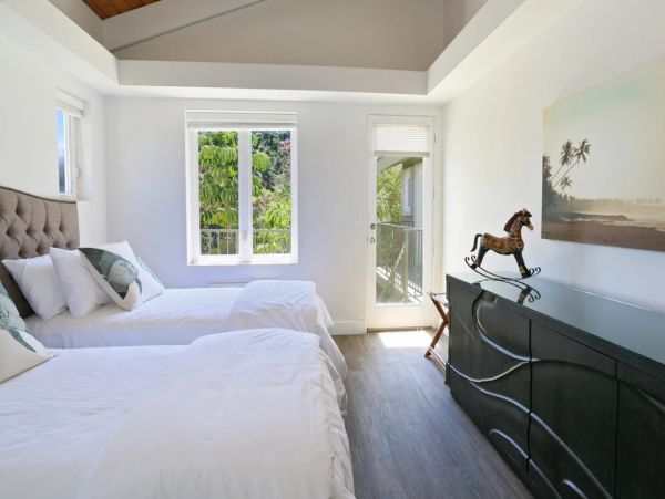 Beautiful Wailea Estate Sleeps 36 Guests