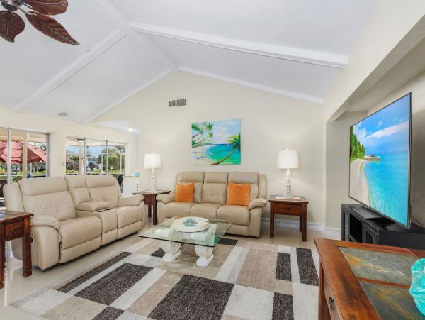 Cape Coral Home 1024250