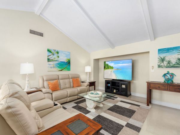 Cape Coral Home 1024250