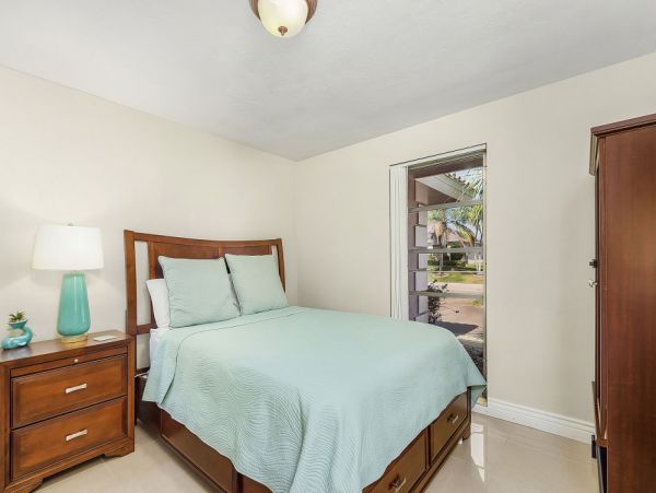 Cape Coral Home 1024250