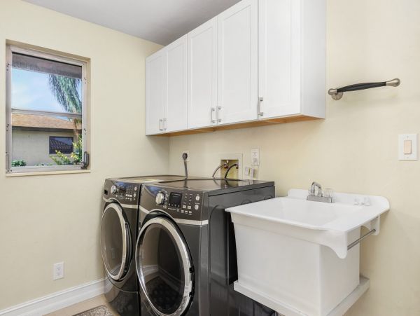 Cape Coral Home 1024250