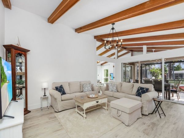 Cape Coral Home 1024251