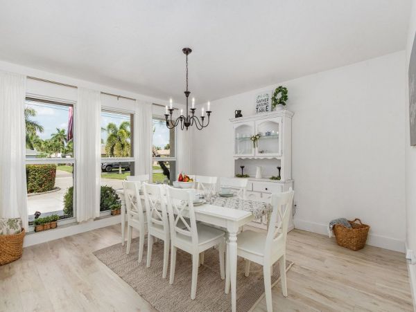 Cape Coral Home 1024251