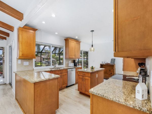 Cape Coral Home 1024251