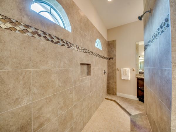 Waterfront 8 Bedroom Vacation Home in Cape Coral