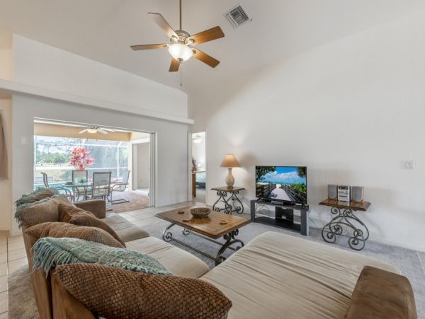 Cape Coral Home 1024253