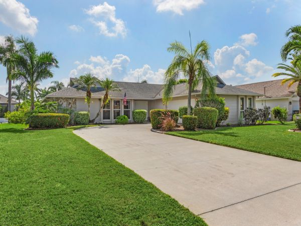 Cape Coral Home 1024257