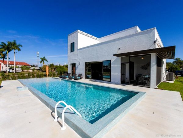 Cape Coral Home 1024261
