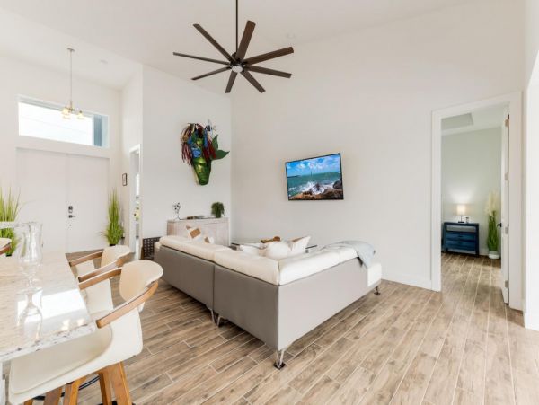 Cape Coral Home 1024262