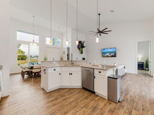 Cape Coral Home 1024262