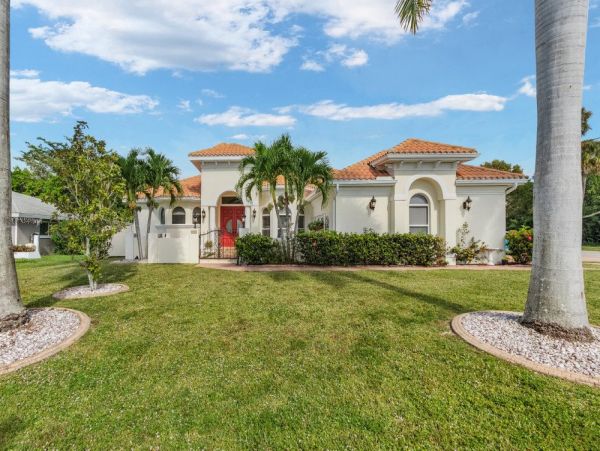 Cape Coral Home 1024263