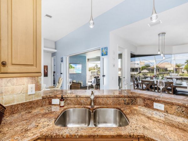 Cape Coral Home 1024264