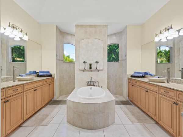 Cape Coral Home 1024267