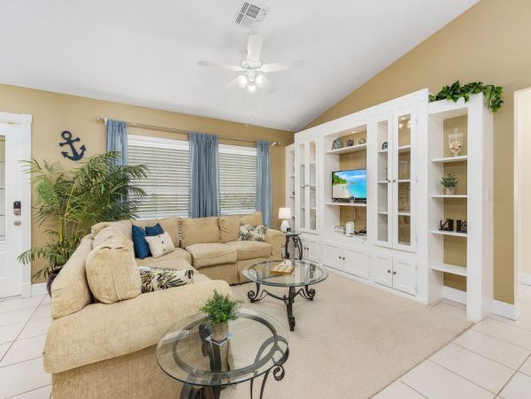 Cape Coral Home 1024270