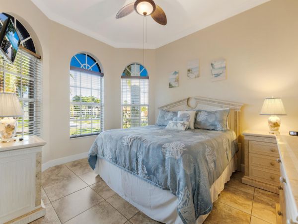 Cape Coral Home 1024271