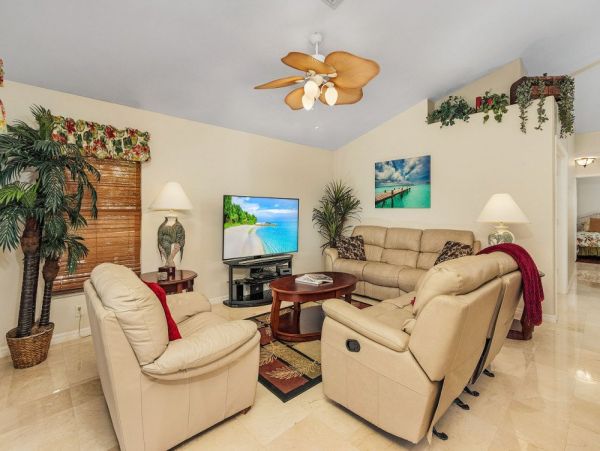 Cape Coral Home 1024278