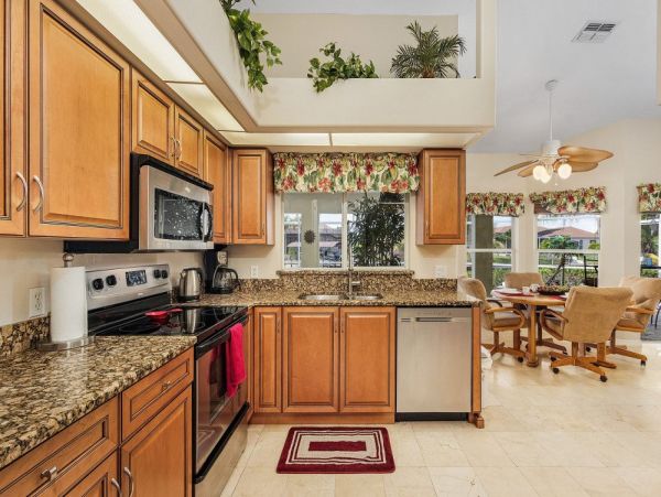 Cape Coral Home 1024278