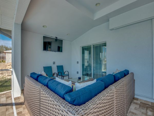 Cape Coral Home 1024280