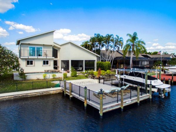 Cape Coral Home 1024282