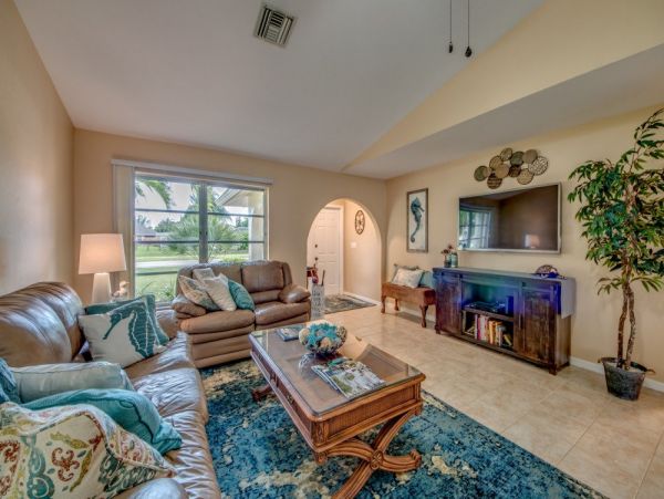 Cape Coral Home 1024284