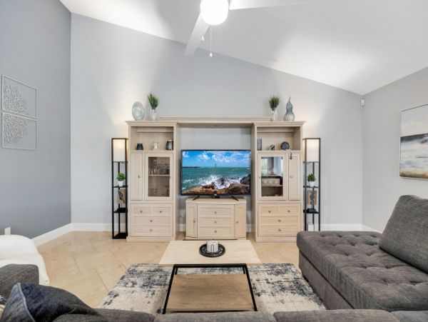 Cape Coral Home 1024297