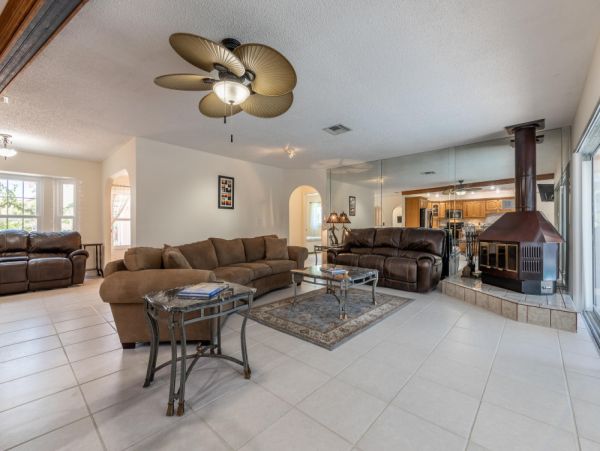 Cape Coral Home 1024310