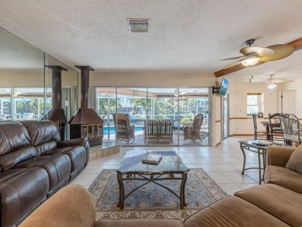 Cape Coral Home 1024310