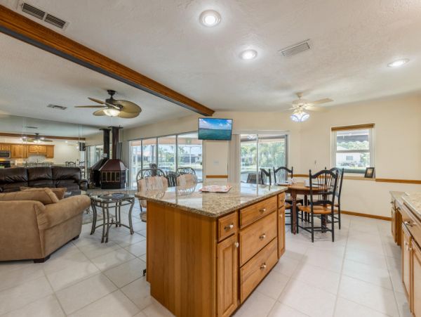 Cape Coral Home 1024310