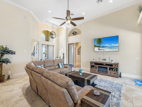 Cape Coral Home 1024312
