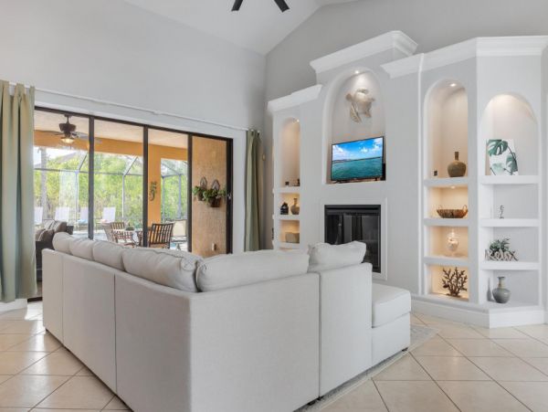 Cape Coral Four Bedroom Luxury Vacation Home