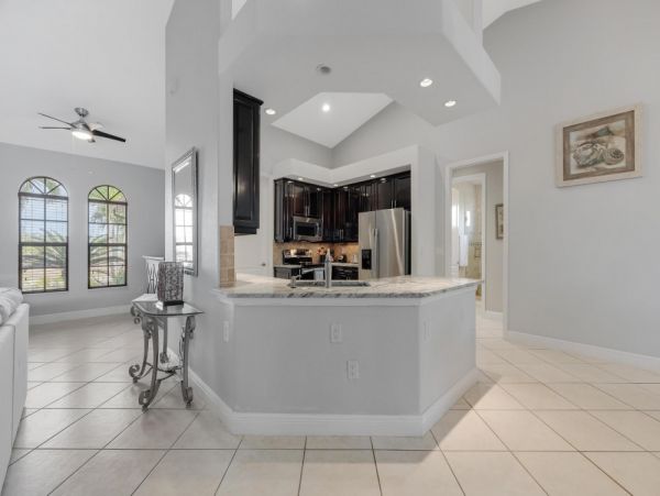 Cape Coral Four Bedroom Luxury Vacation Home