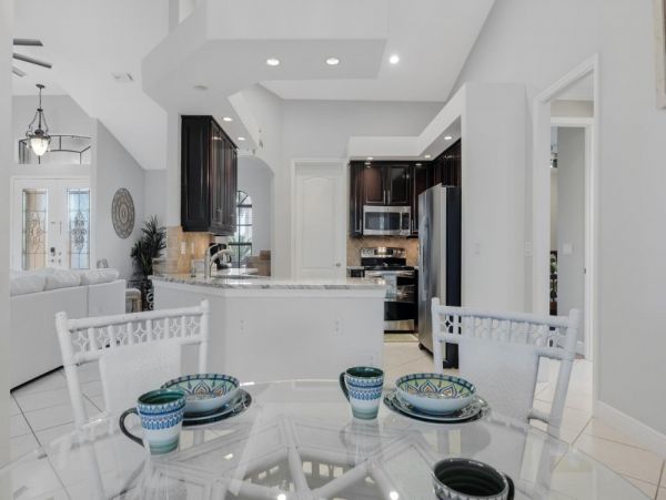 Cape Coral Four Bedroom Luxury Vacation Home