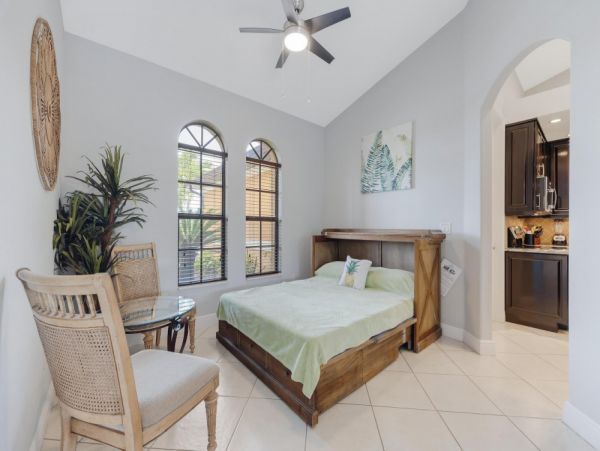 Cape Coral Four Bedroom Luxury Vacation Home