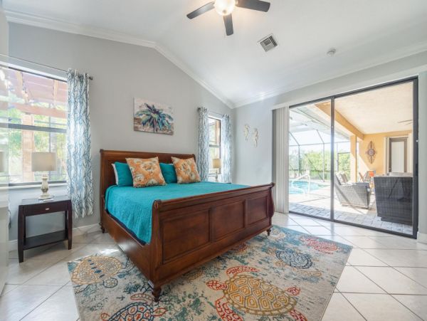 Cape Coral Four Bedroom Luxury Vacation Home
