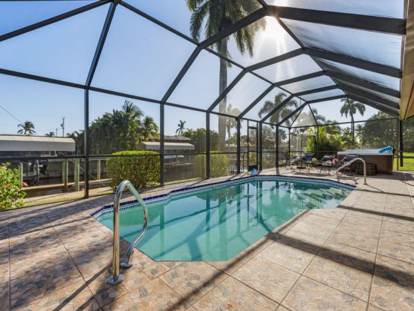 Cape Coral Home 1024315