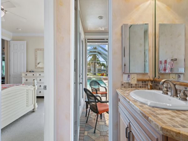 Cape Coral Home 1024317