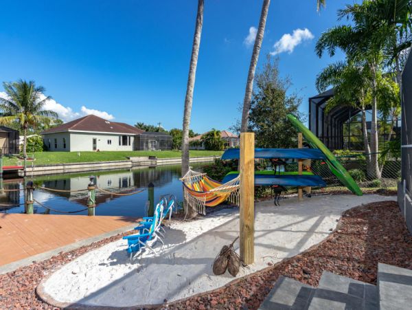 Cape Coral Home 1024332