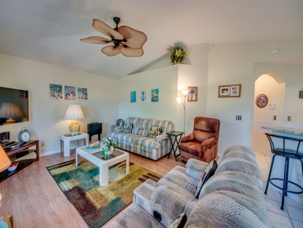 Cape Coral Home 1024334