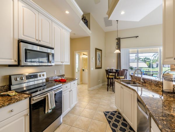 Cape Coral Home 1024338