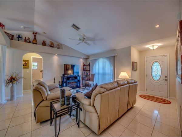 Cape Coral Home 1024340