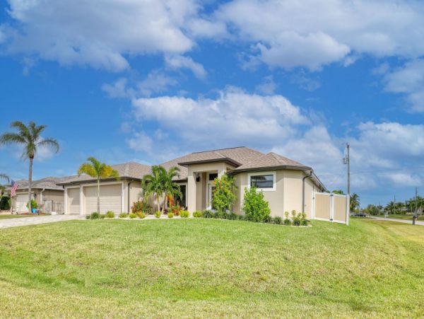 Cape Coral Home 1024342