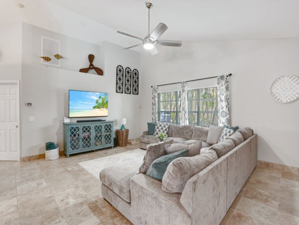 Cape Coral Home 1024345
