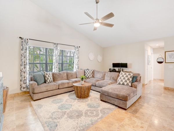 Cape Coral Home 1024345