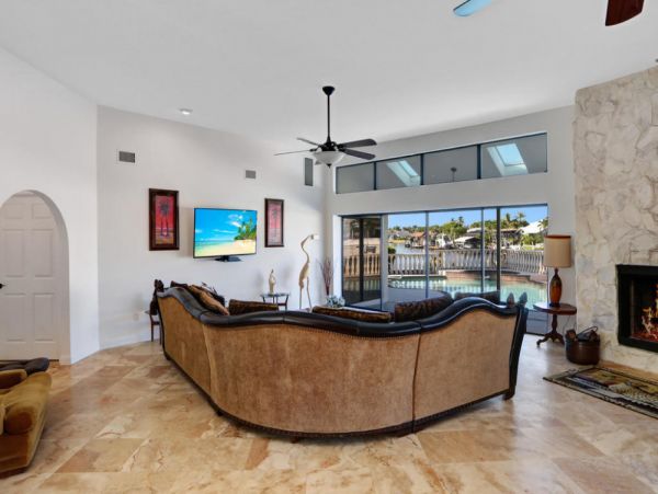 Cape Coral Home 1024346