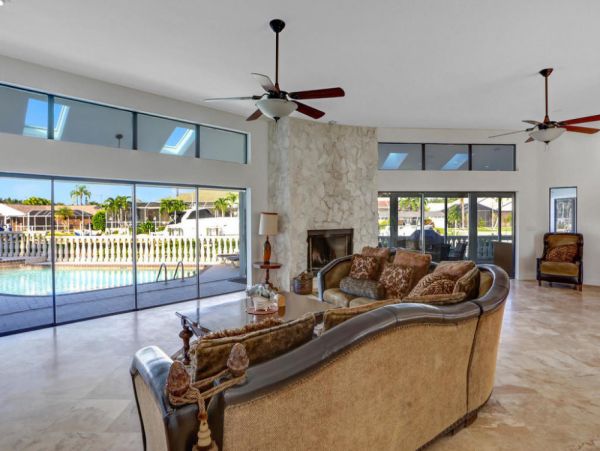 Cape Coral Home 1024346