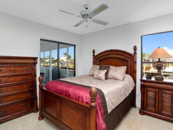 Cape Coral Home 1024346
