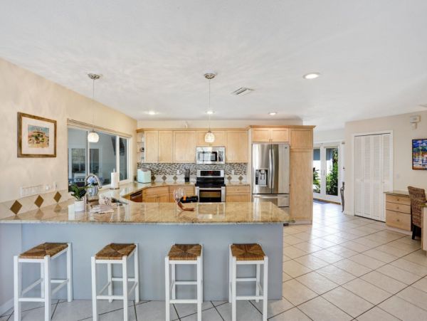 Cape Coral Home 1024347