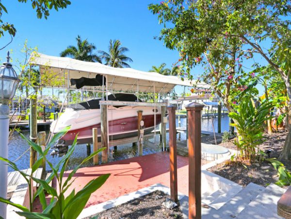 Cape Coral Home 1024347