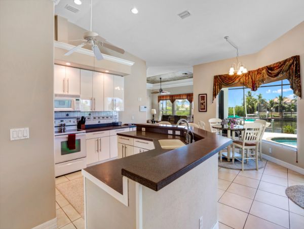 Cape Coral Home 1024350